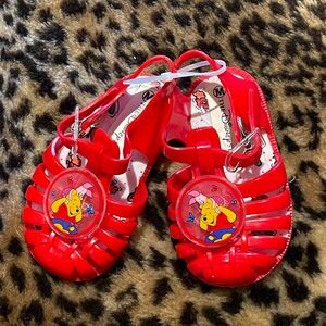 ❁ Red Vintage Winnie the Pooh Baby Sandals ❁